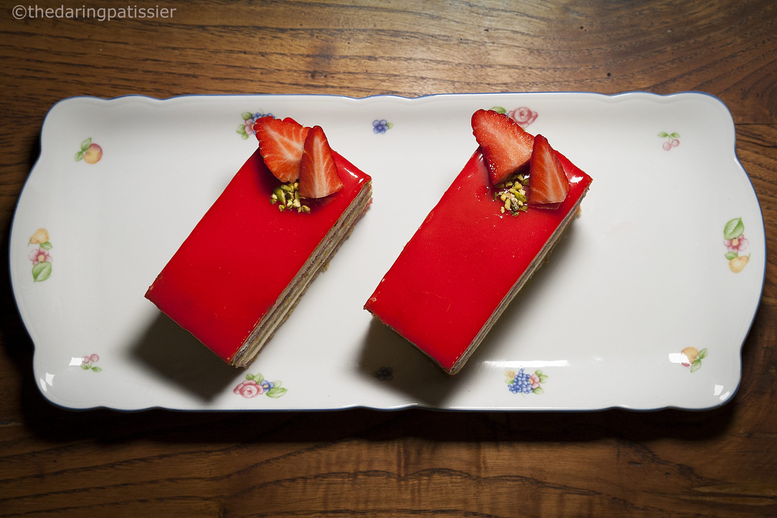 Torta opera >> limone, basilico, fragole, pistacchio